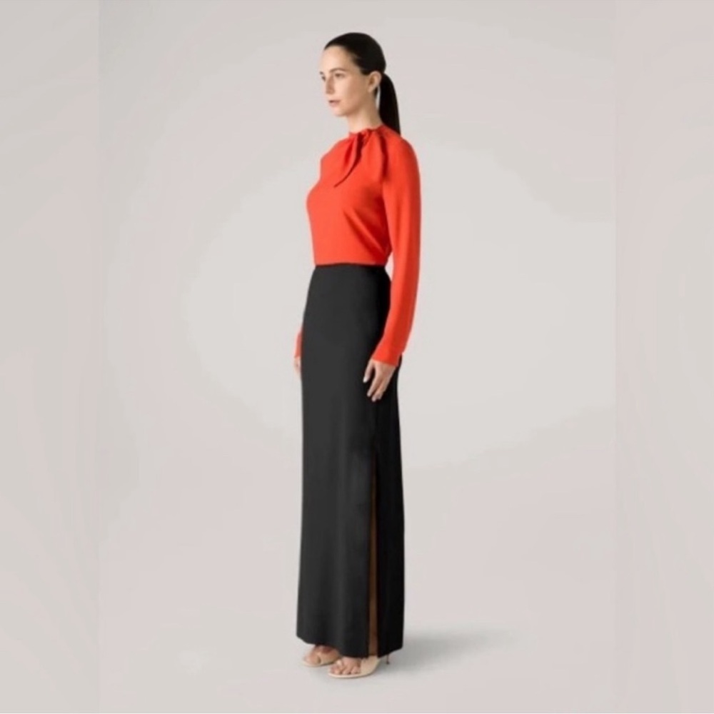 ST. JOHN Midi Length Skirt Size: M | US 6 High Slit Retail $1600 navy dark blue